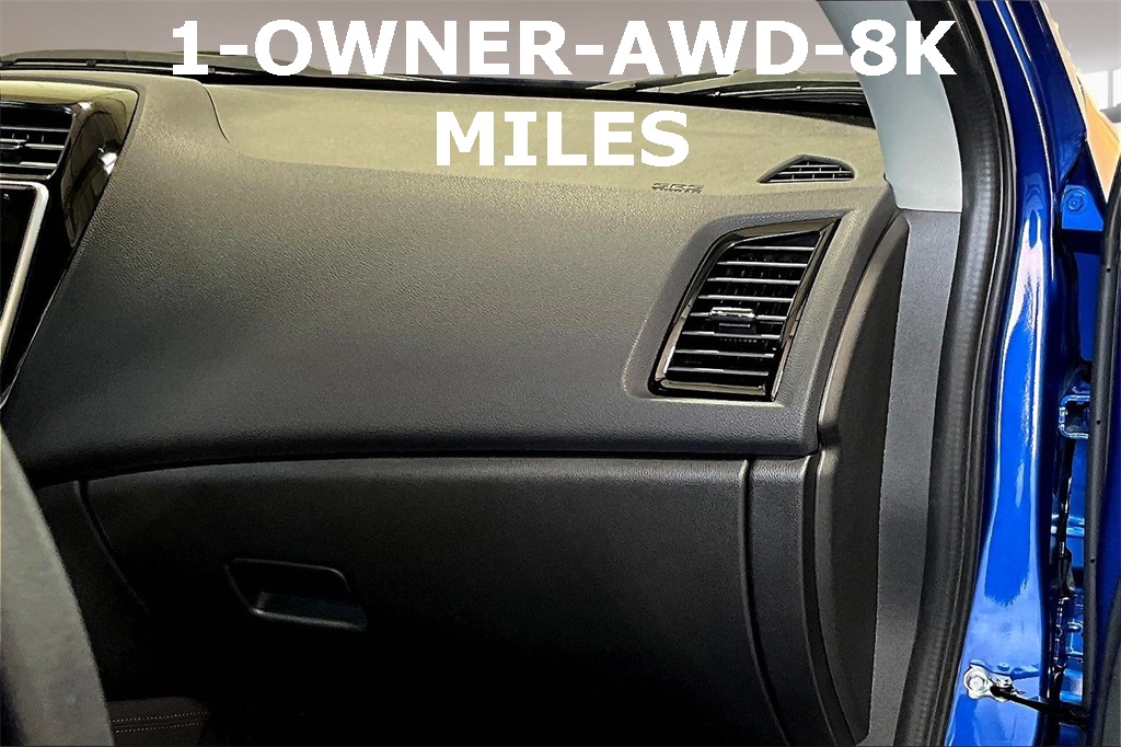 Vehicle image 26 of 32