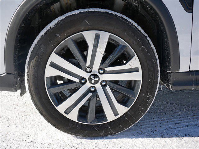 2024 Mitsubishi Outlander Sport ES Image 9 of 27