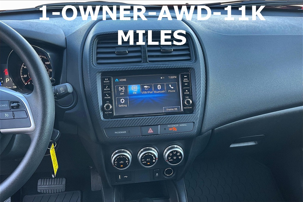 Vehicle image 22 of 34