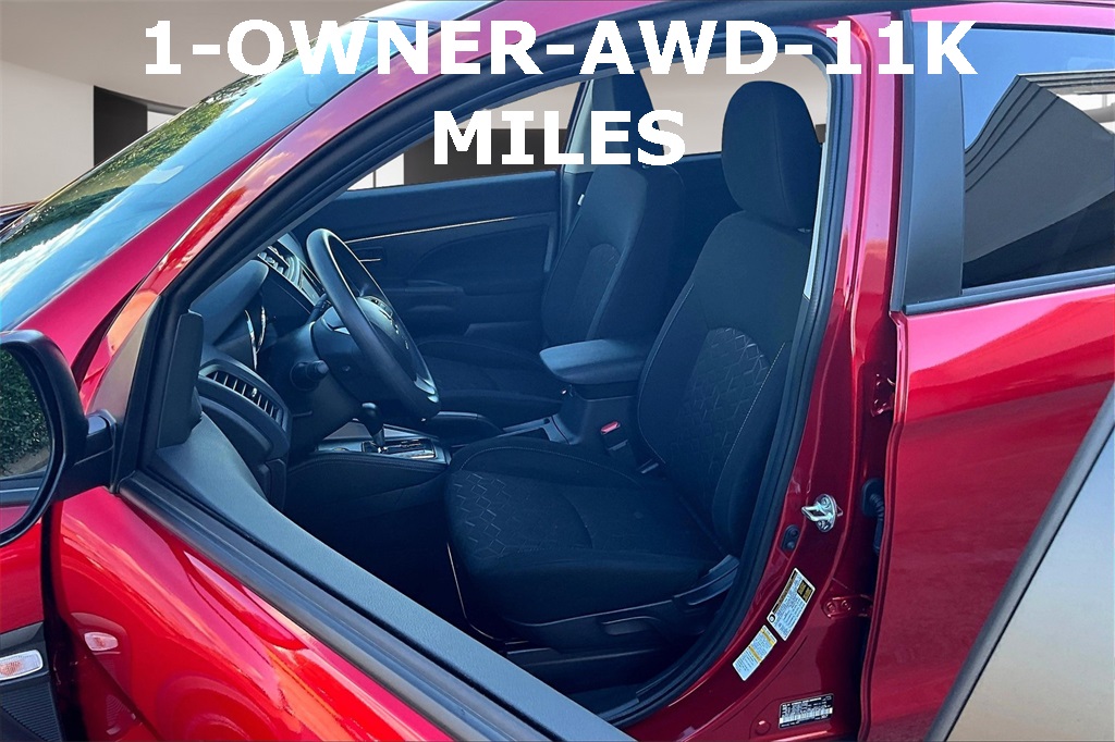 Vehicle image 13 of 34