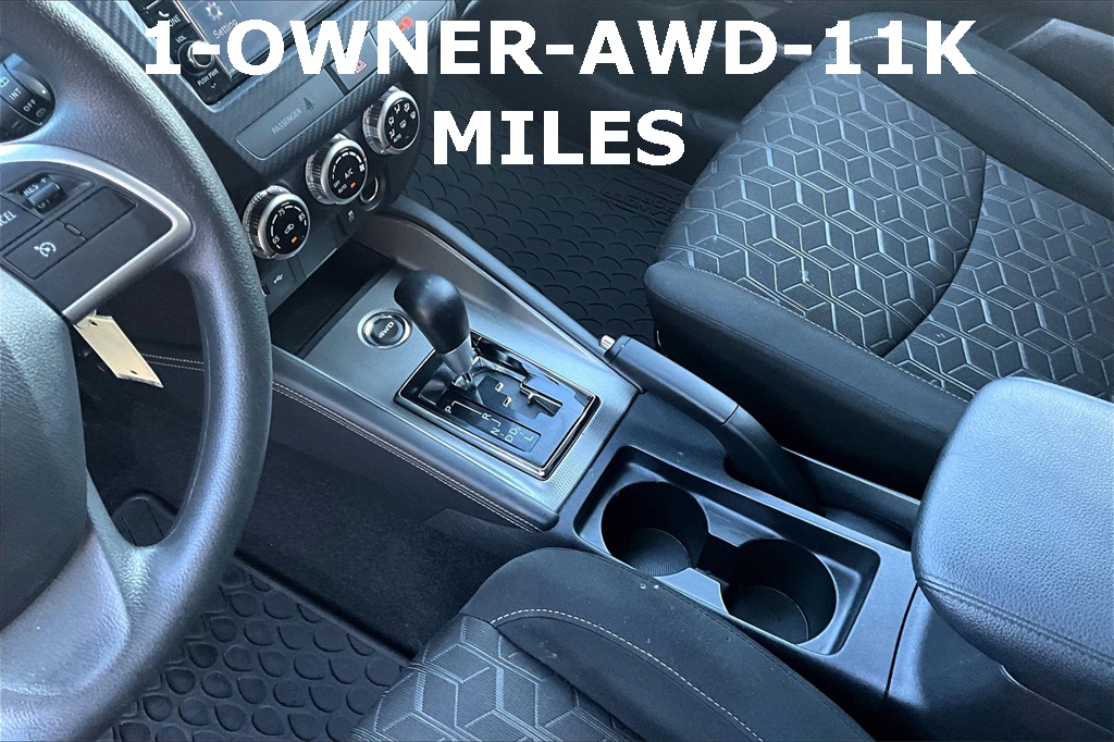 Vehicle image 25 of 34