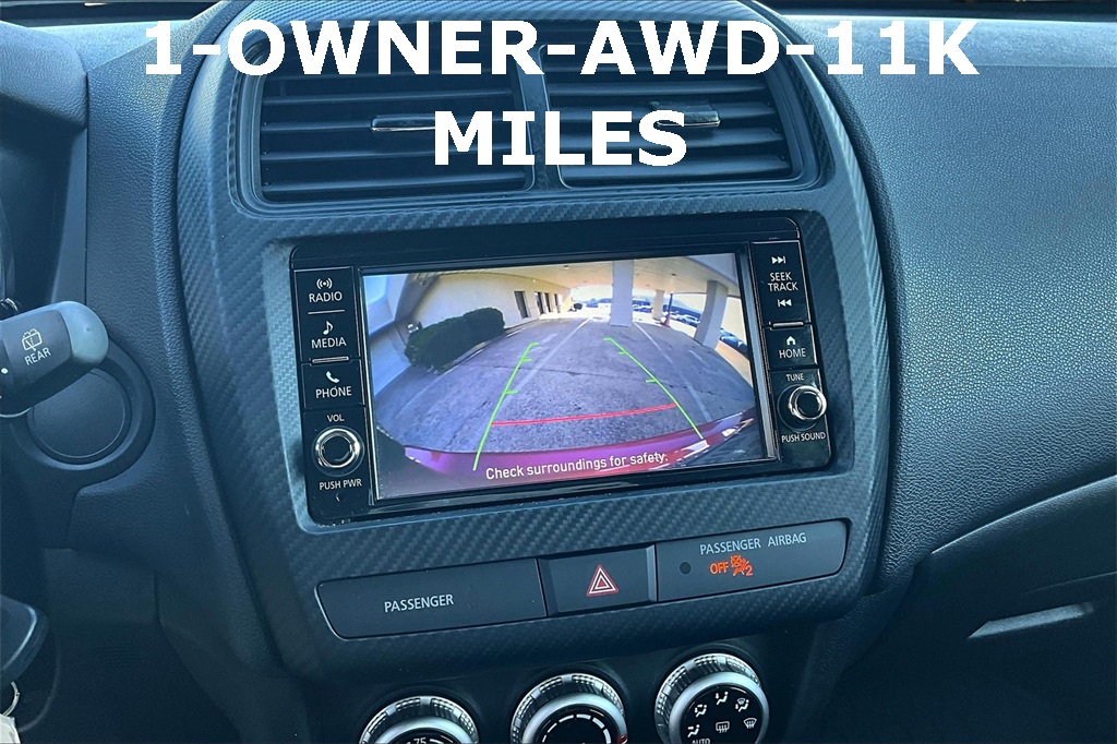 Vehicle image 20 of 34