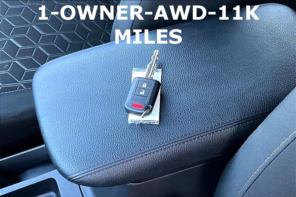 Vehicle image 23 of 34