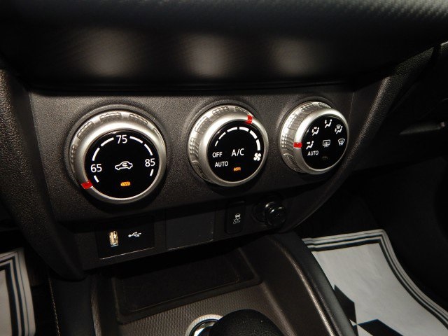 Vehicle image 24 of 31