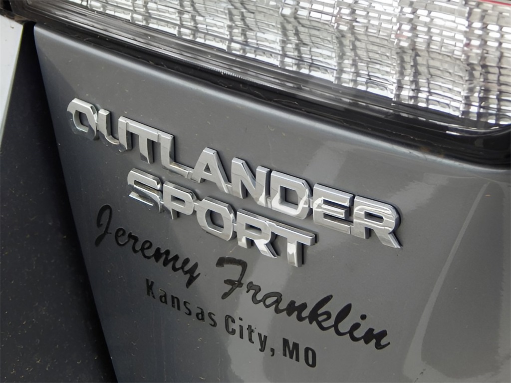 Vehicle image 10 of 31