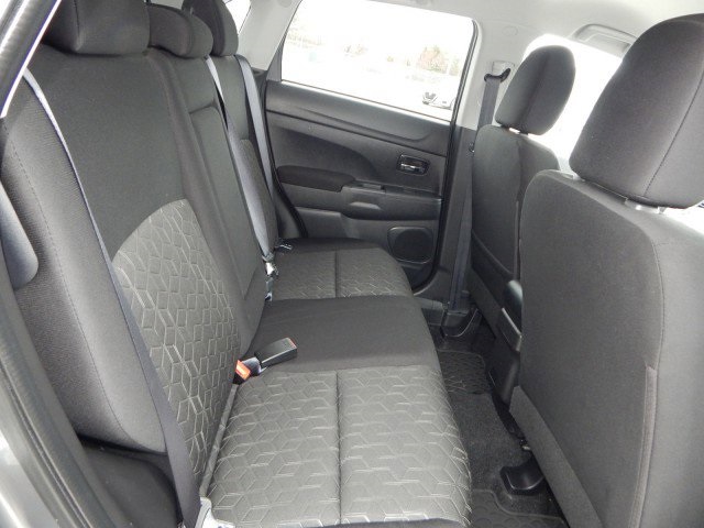 Vehicle image 19 of 31