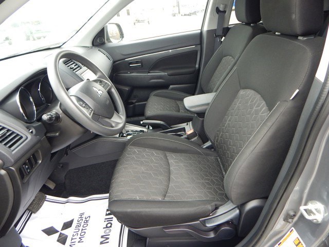 Vehicle image 15 of 31