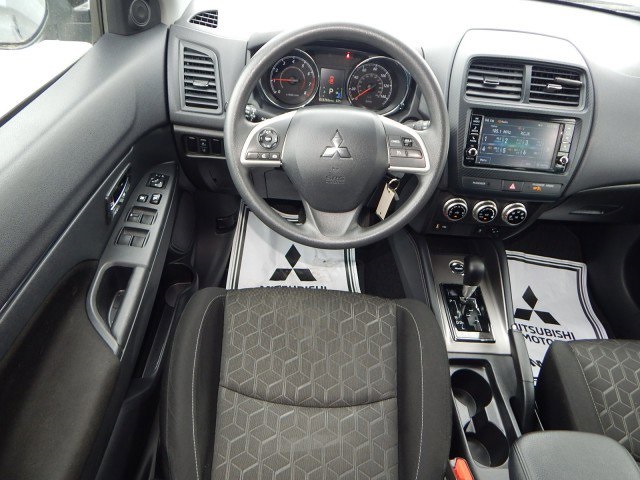 Vehicle image 12 of 31