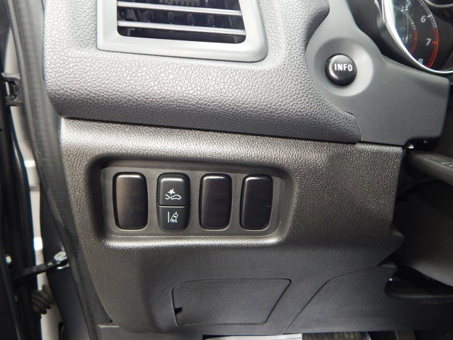 Vehicle image 22 of 31