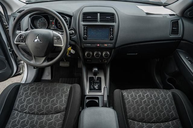 2024 Mitsubishi Outlander Sport ES Image 12 of 36