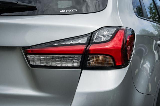 2024 Mitsubishi Outlander Sport ES Image 23 of 36