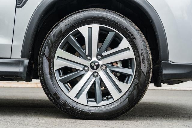 2024 Mitsubishi Outlander Sport ES Image 8 of 36