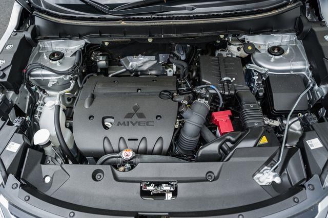 2024 Mitsubishi Outlander Sport ES Image 6 of 36