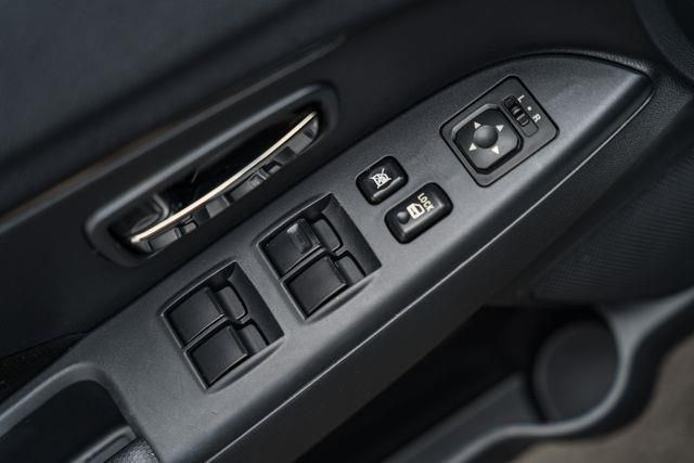 2024 Mitsubishi Outlander Sport ES Image 24 of 36