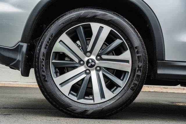 2024 Mitsubishi Outlander Sport ES Image 7 of 36