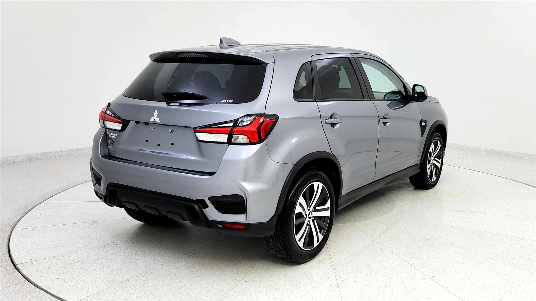 Vehicle image 11 of 44