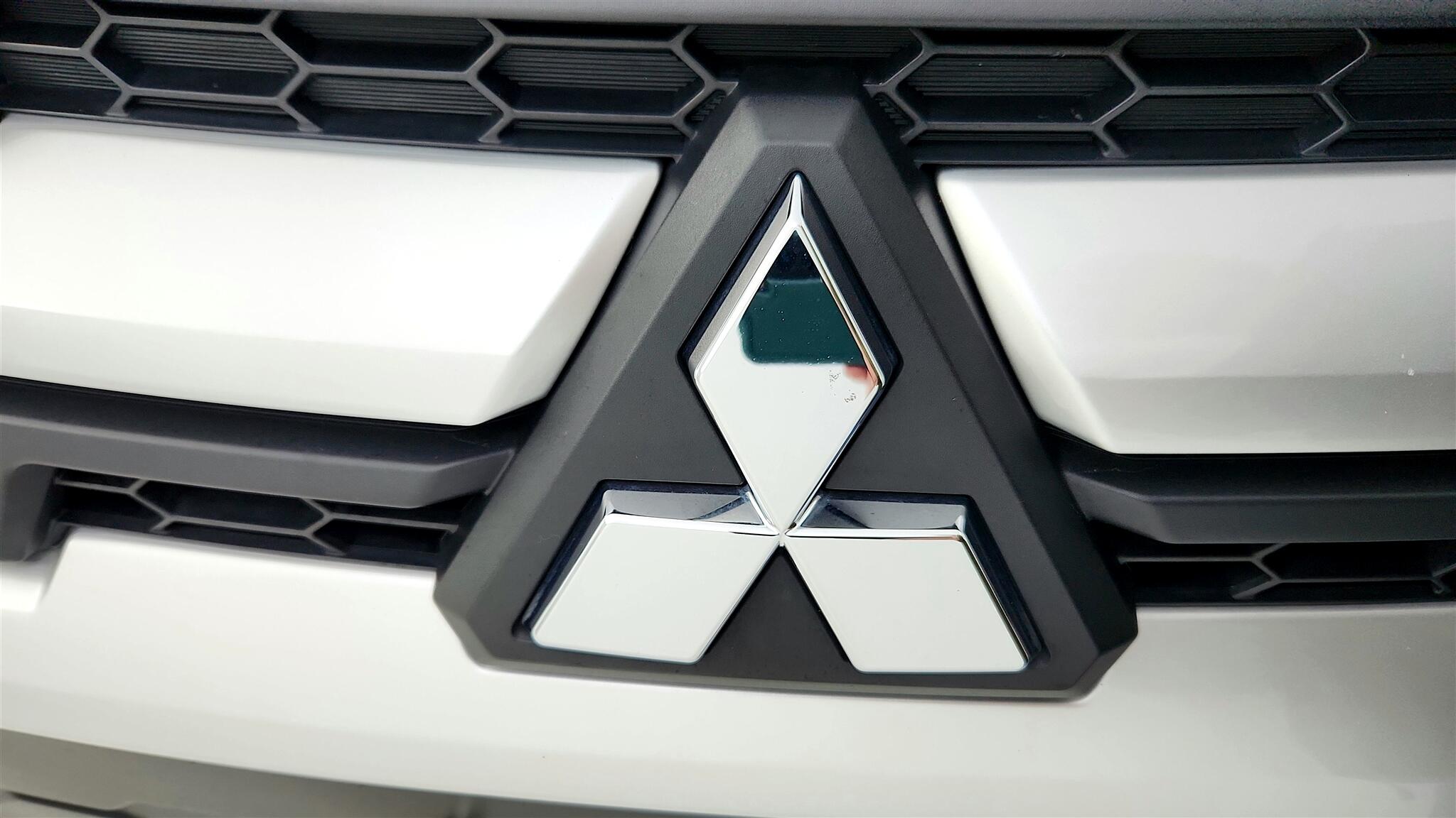 Vehicle image 42 of 44