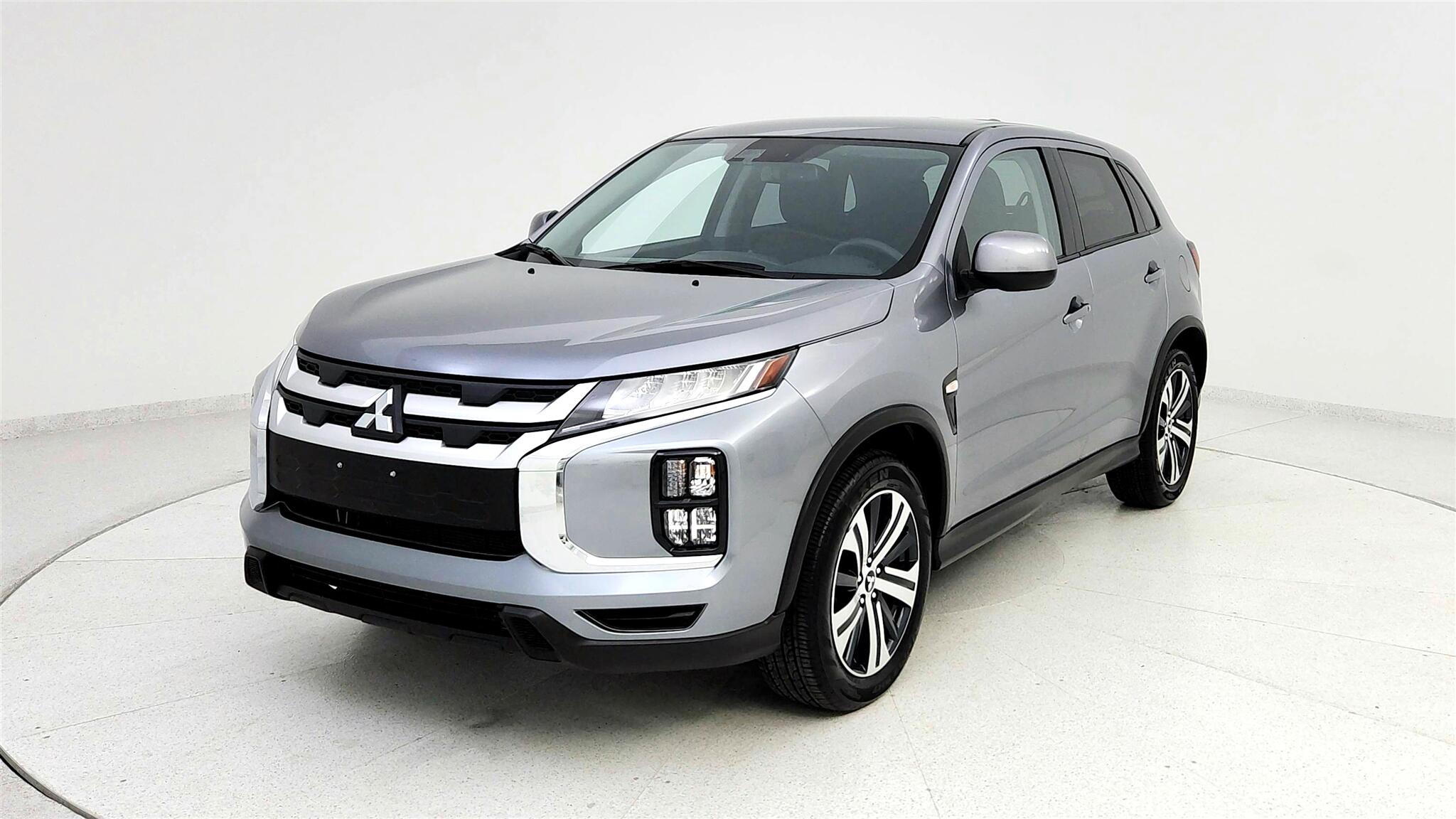 Vehicle image 2 of 44