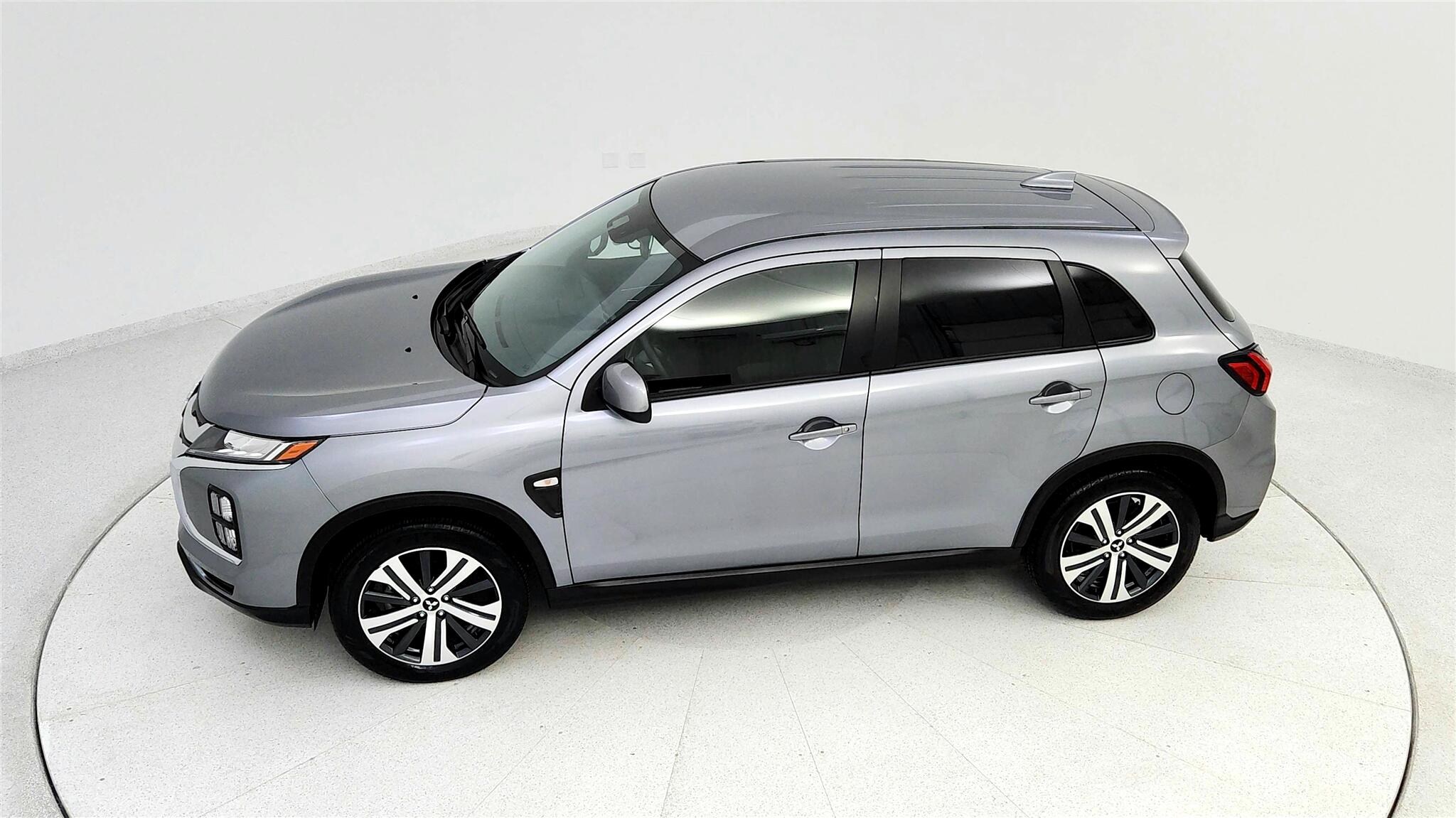 Vehicle image 1 of 44