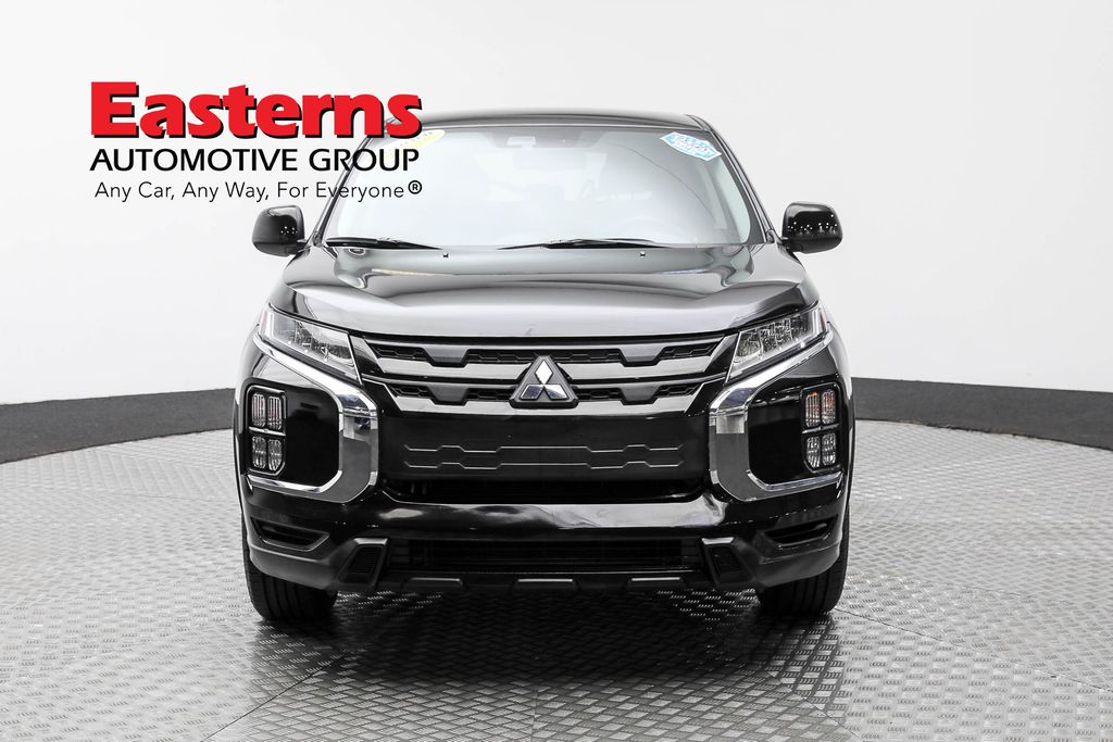 Vehicle image 10 of 61