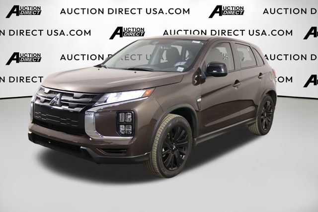 2024 Mitsubishi Outlander Sport LE Image 1 of 36