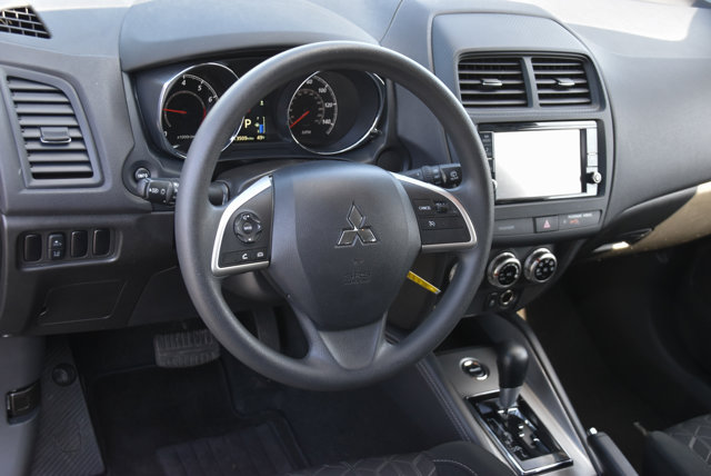Vehicle image 13 of 35