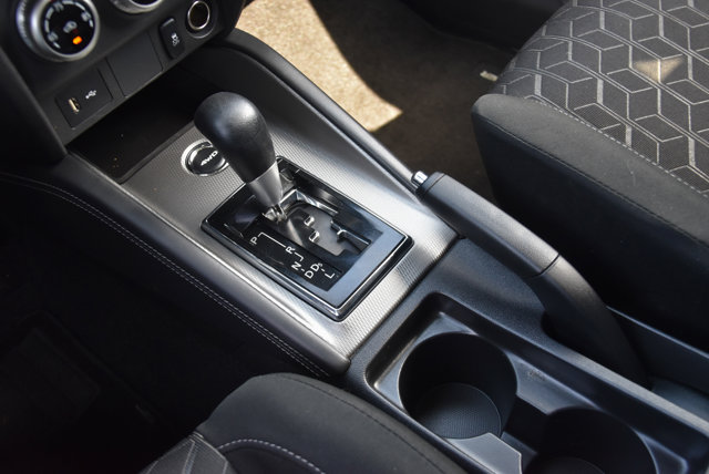 Vehicle image 32 of 35