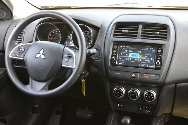 Vehicle image 8 of 35