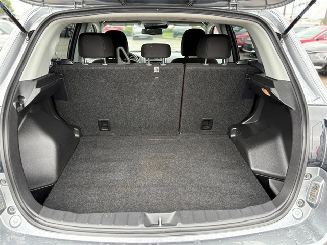 Vehicle image 14 of 31