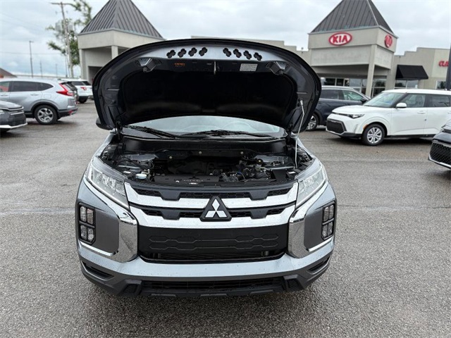 Vehicle image 3 of 31