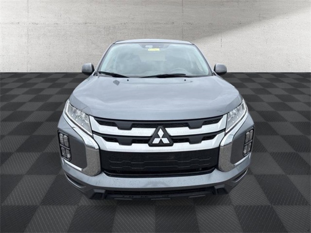 Vehicle image 2 of 31