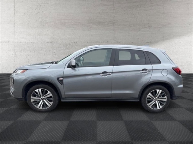 Vehicle image 9 of 31