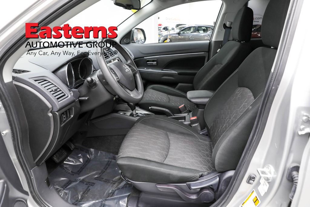 Vehicle image 44 of 61