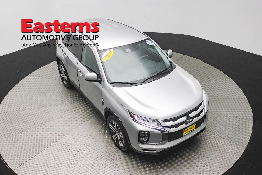 Vehicle image 11 of 61