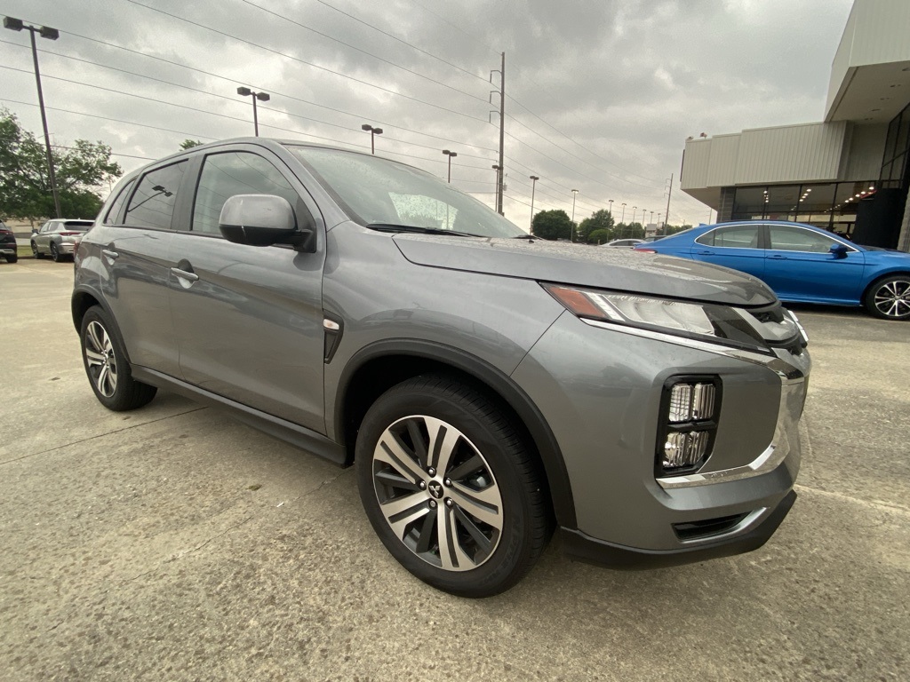 Vehicle image 4 of 34