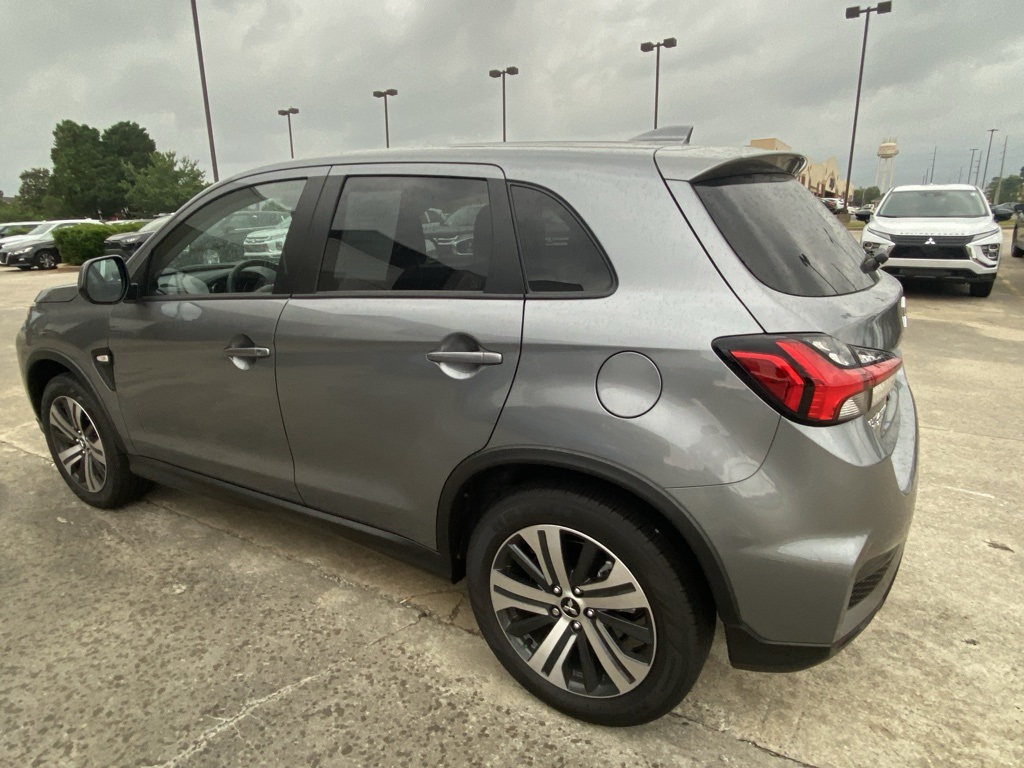 Vehicle image 7 of 34