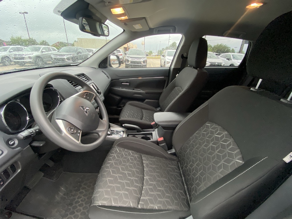 Vehicle image 29 of 34