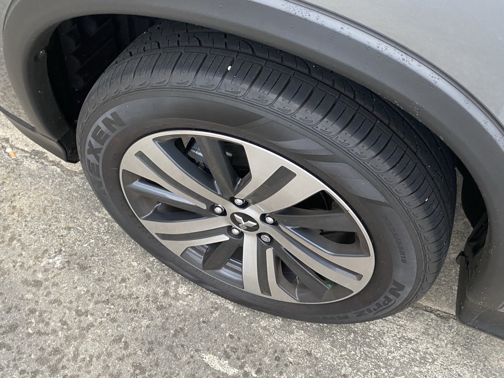 Vehicle image 12 of 34