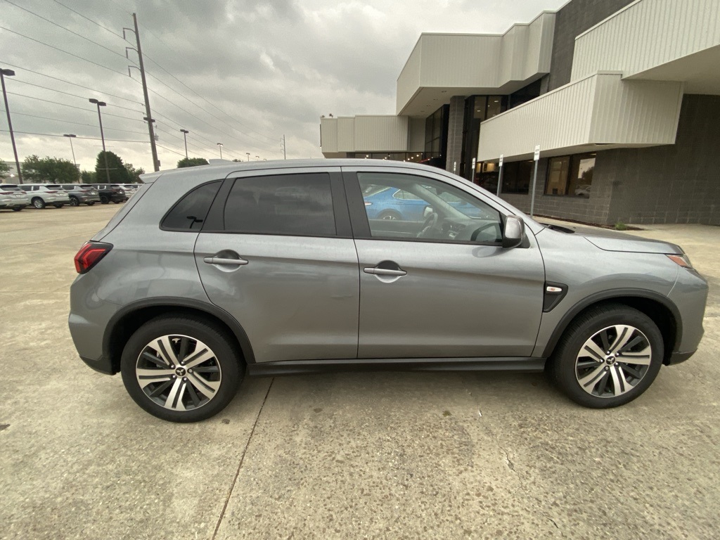 Vehicle image 5 of 34