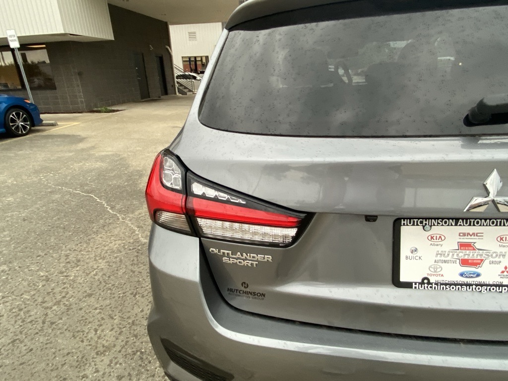 Vehicle image 28 of 34