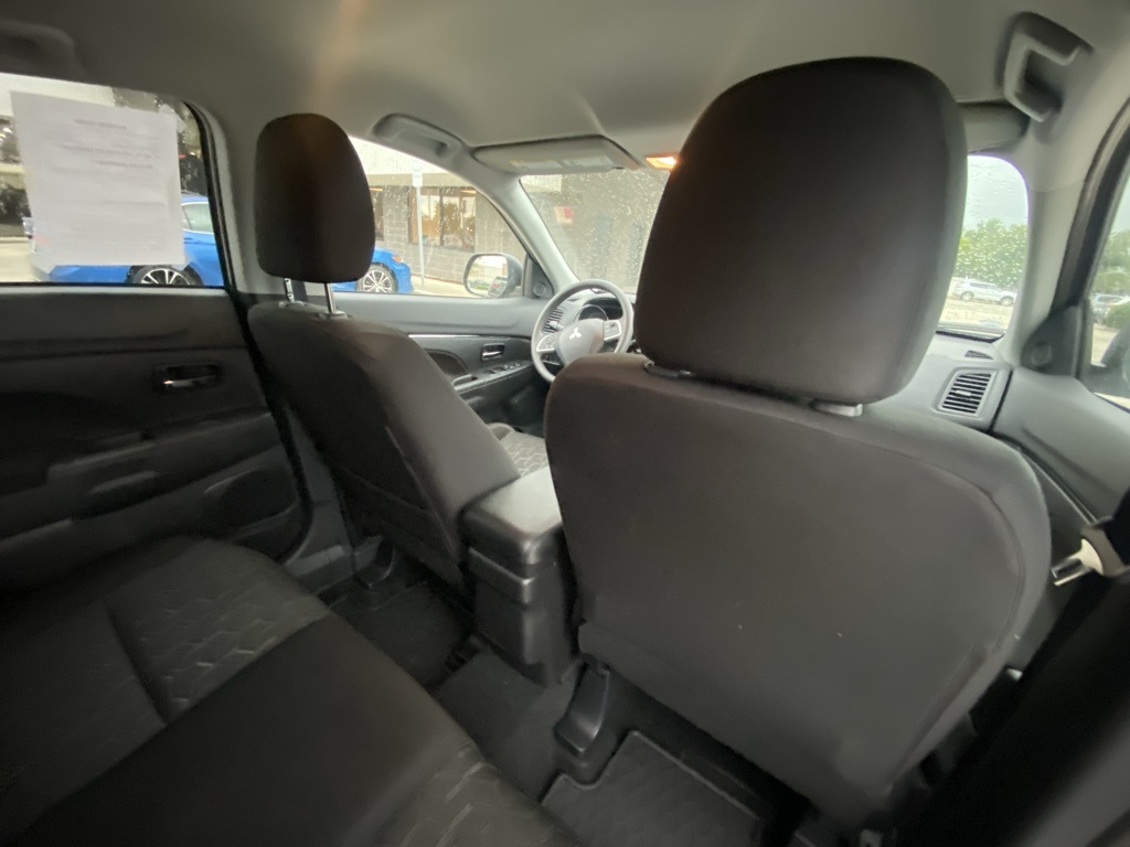 Vehicle image 15 of 34
