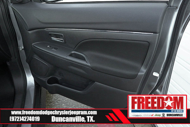 Vehicle image 42 of 45