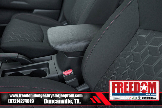 Vehicle image 37 of 45