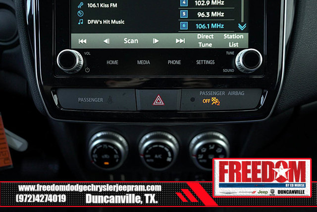 Vehicle image 24 of 45