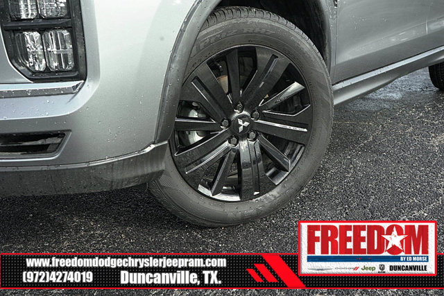 Vehicle image 10 of 45