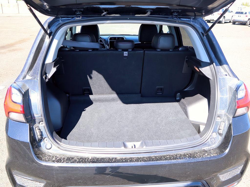 2024 Mitsubishi Outlander Sport ES Image 11 of 31