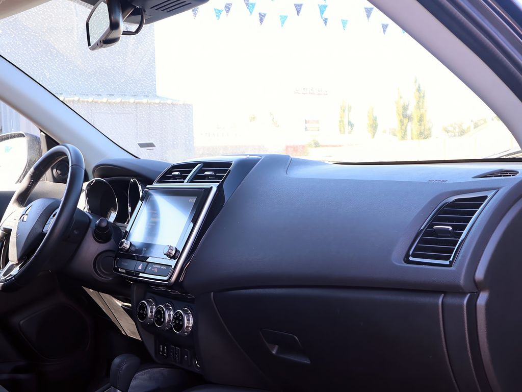 2024 Mitsubishi Outlander Sport ES Image 16 of 31