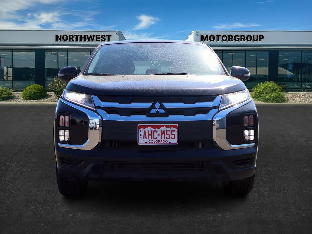 2024 Mitsubishi Outlander Sport ES Image 2 of 31