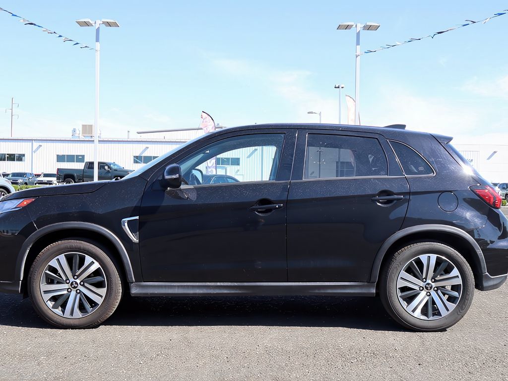 2024 Mitsubishi Outlander Sport ES Image 9 of 31