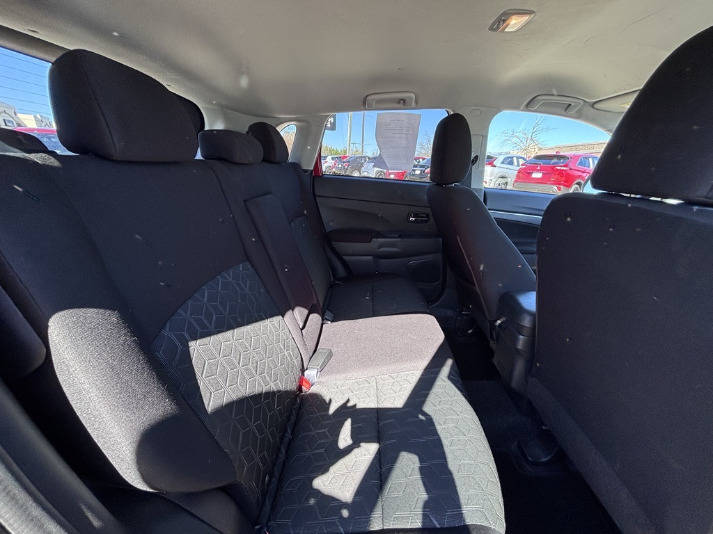 Vehicle image 15 of 26